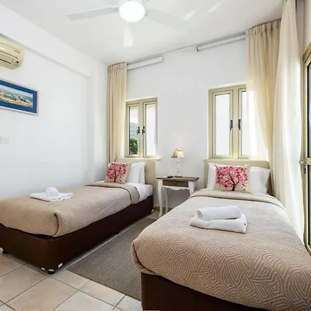 Sunrise Bay #1 Παραλίμνι