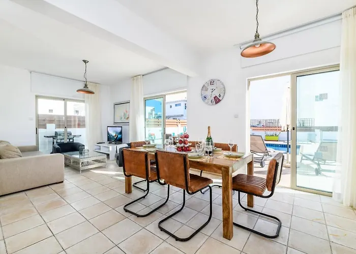 Willa Sunrise Bay #1