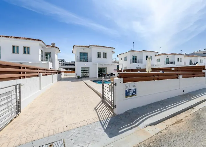 Willa Sunrise Bay #1 *